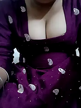 Snapshot of 09punjabi chatting on 10-19-25, 04:40 09punjabi online show from 10-19-25, 04:40