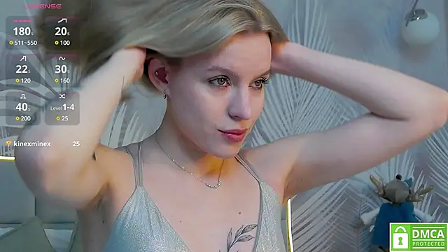 Snapshot of AmaliaBell chatting on 12-25-24, 01:09 AmaliaBell online show from 12-25-24, 01:09