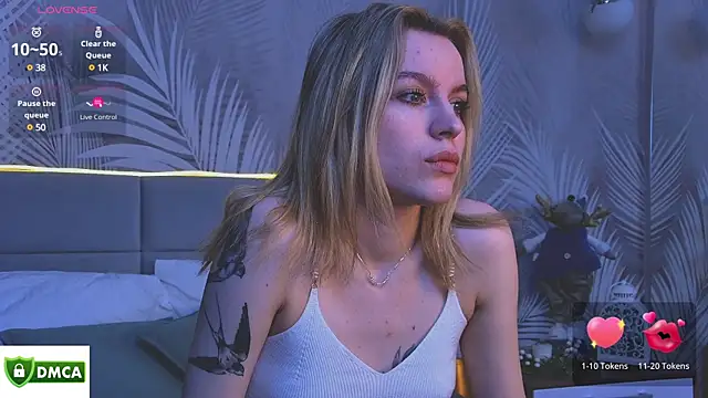 Snapshot of AmaliaBell chatting on 01-07-25, 01:14 AmaliaBell online show from 01-07-25, 01:14