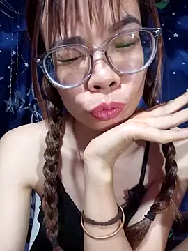   Mai-love19   online show from 05-25-26, 02:23
