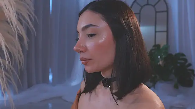 AmyArmstrong online show from 11-17-25, 09:31