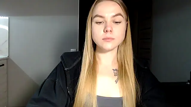 Snapshot of Sunbeam_ chatting on 02-17-25, 10:14 Sunbeam online show from 02-17-25, 10:14