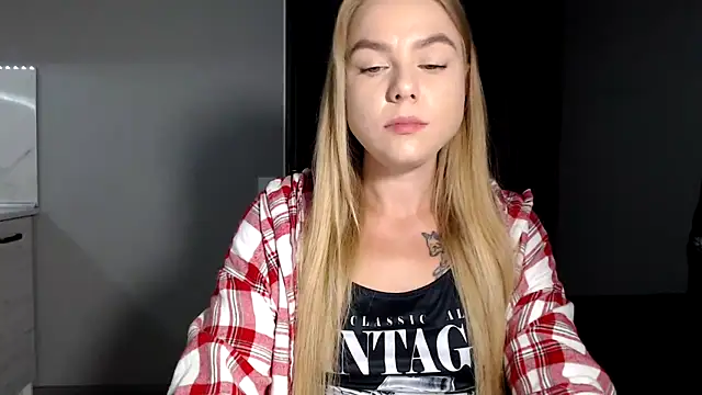 Snapshot of Sunbeam_ chatting on 09-16-25, 07:48 Sunbeam online show from 09-16-25, 07:48