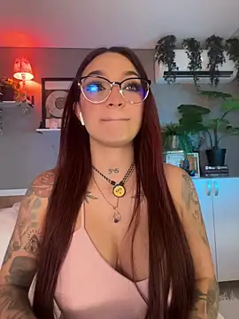 DaniDusan  online show from 11-23-25, 06:52