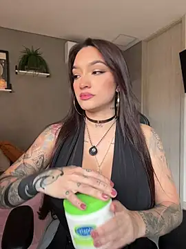 DaniDusan  online show from 04-30-26, 07:53