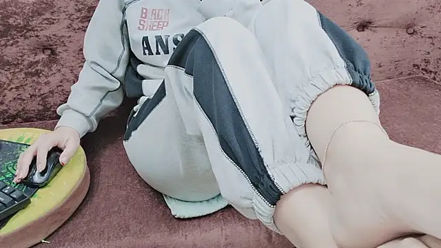 Sophie Secret online show from 10-25-25, 09:31