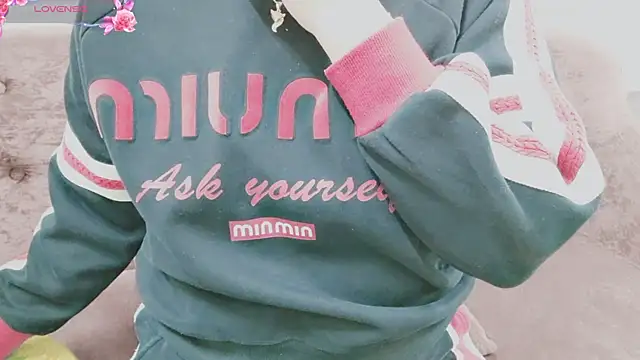 Sophie Secret online show from 11-22-25, 11:26