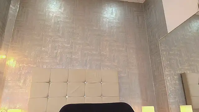 Snapshot of Baby_Venuss chatting on 01-11-25, 06:45 Baby Venuss online show from 01-11-25, 06:45