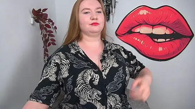 Snapshot of LaraDream chatting on 05-17-26, 03:30 LaraDream online show from 05-17-26, 03:30