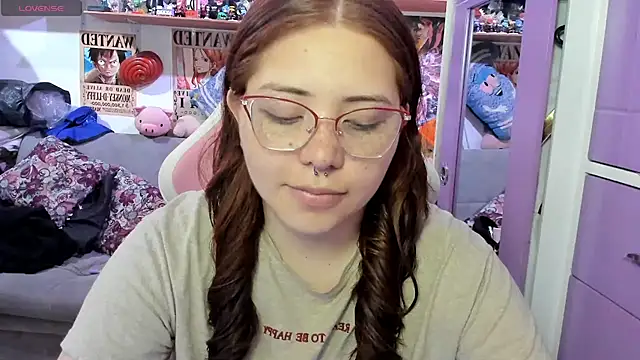 Snapshot of soficammy chatting on 05-17-26, 08:38 soficammy online show from 05-17-26, 08:38