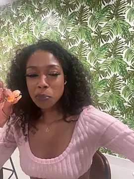 Snapshot of mismialove chatting on 05-17-26, 02:20 mismialove online show from 05-17-26, 02:20