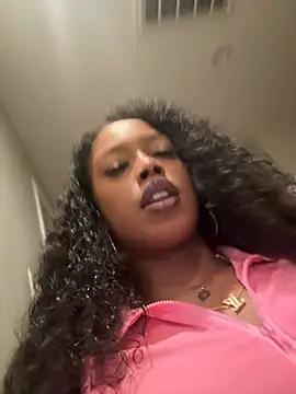 Snapshot of mismialove chatting on 05-28-26, 10:23 mismialove online show from 05-28-26, 10:23