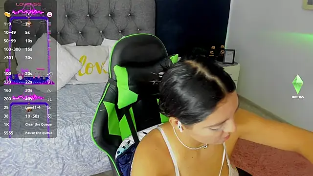 Snapshot of susan_smith18 chatting on 09-19-25, 12:50 susan smith18 online show from 09-19-25, 12:50