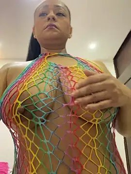 Snapshot of sofia_xxx02 chatting on 06-02-26, 11:56 sofia xxx02 online show from 06-02-26, 11:56