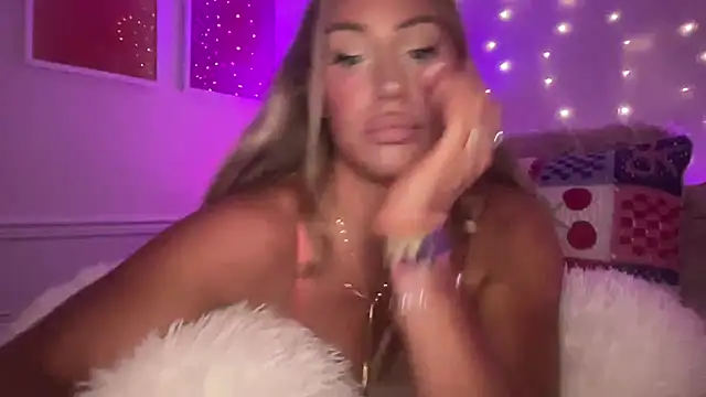 Fitnessbabe69 online show from 06-05-26, 08:53