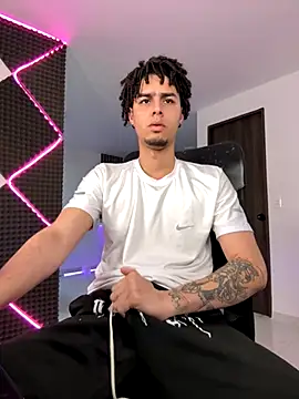 bigryann23 online show from 11-18-25, 09:41