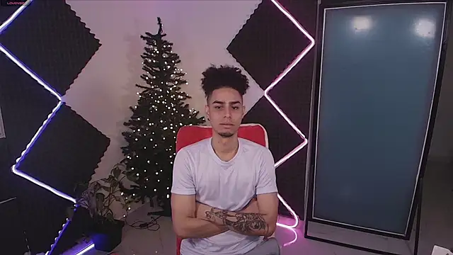 bigryann23 online show from 12-20-25, 02:29